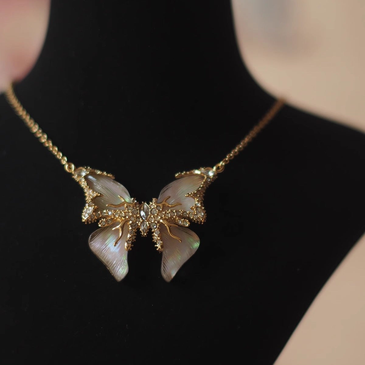 Western Antique Design Niche Designer Vintage Butterfly Necklace Full Diamond Qingdao Zhonggu Heavy Industry vintage