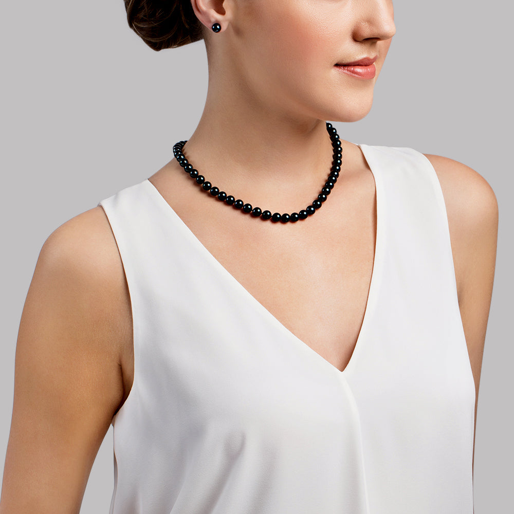 Black Akoya Pearl Necklace in AAA Quality 3