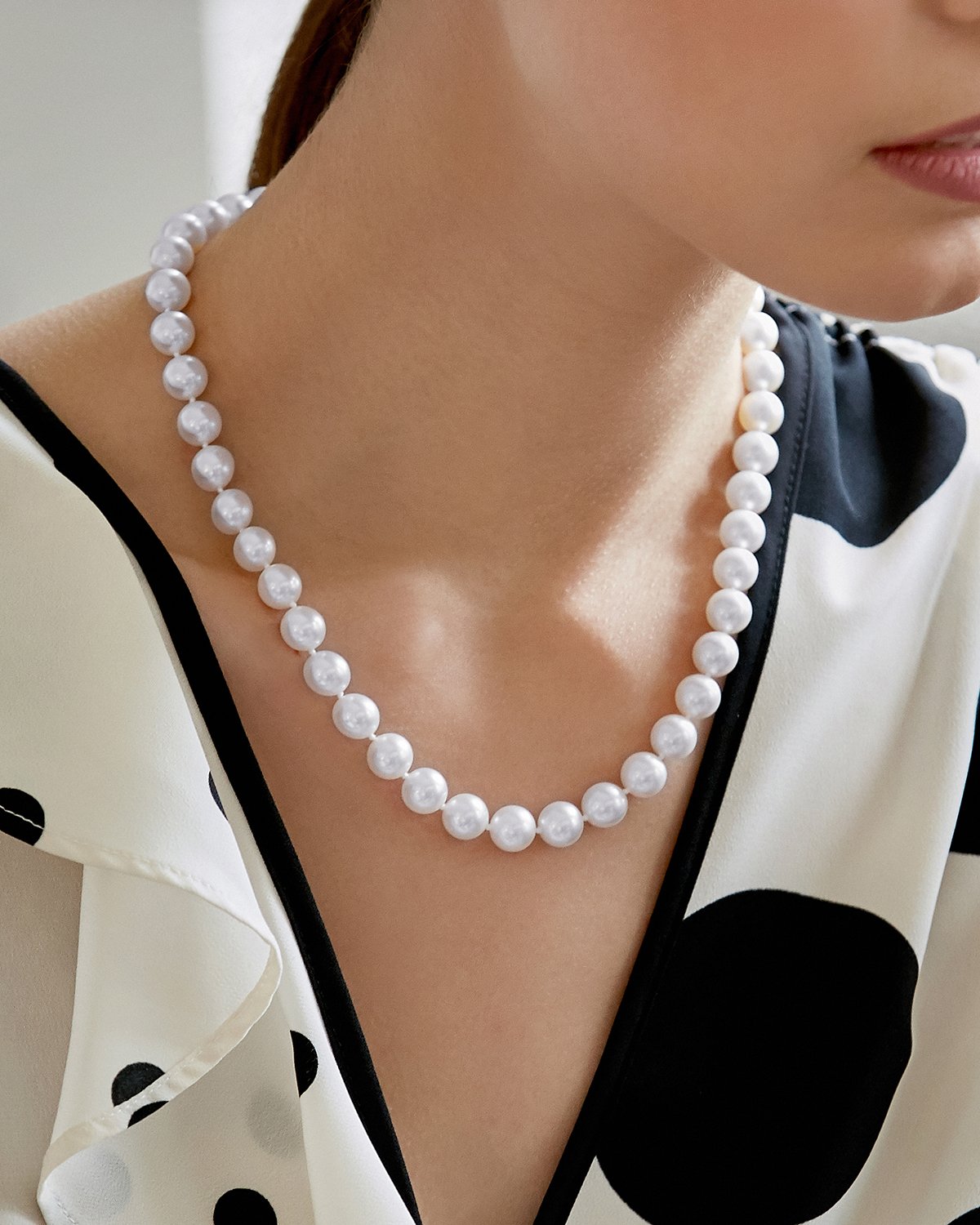 White Japanese Akoya Pearl Necklace, 9.5-10.0mm - AA+ Quality