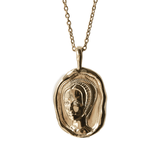 Molten Gold Pendant Necklace for Women 1