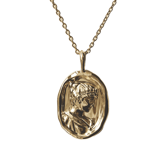 Molten Gold Pendant Jewelry for Elegant Style