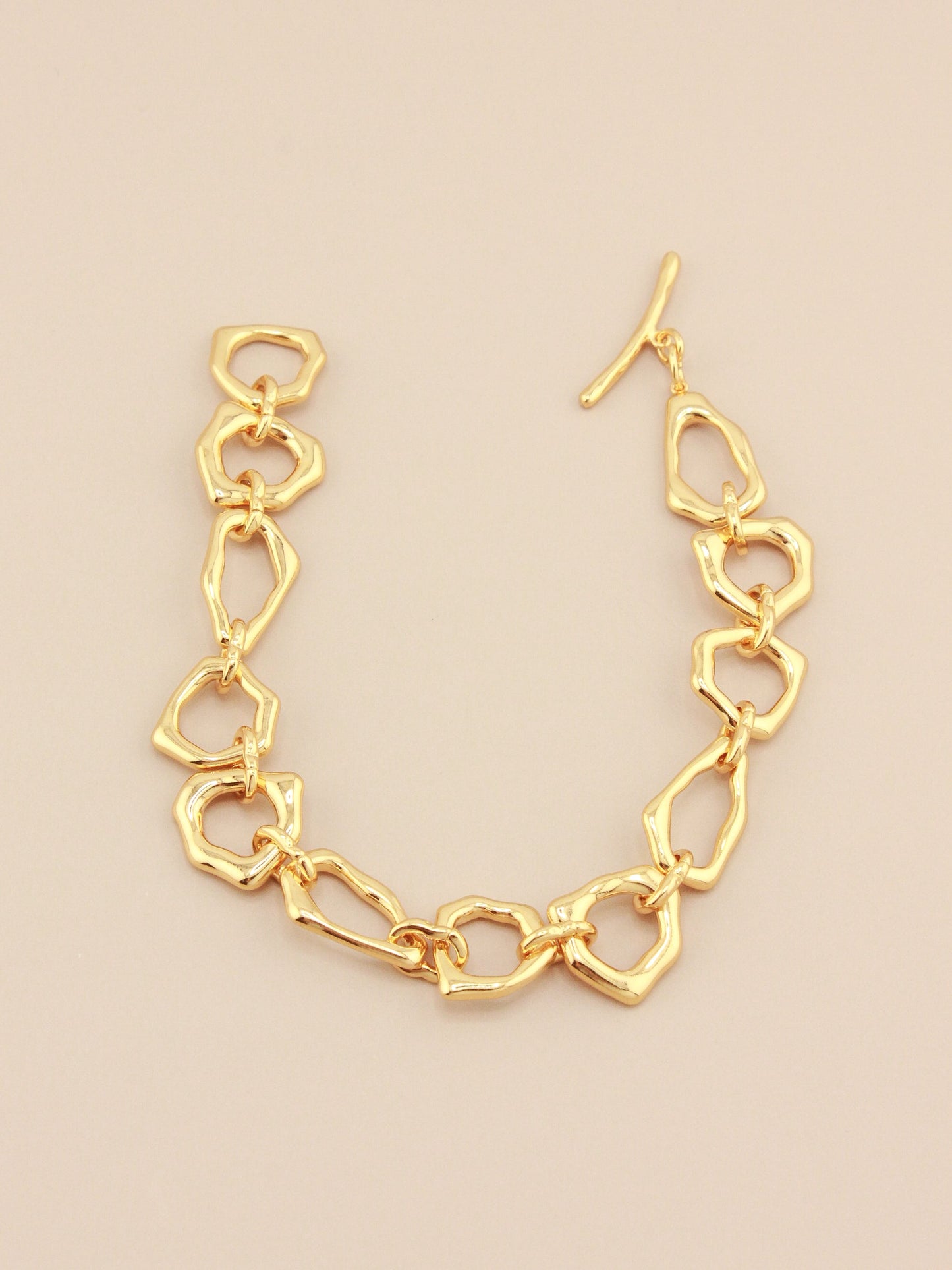 Abstract Gold Bracelet for Fashionable Style