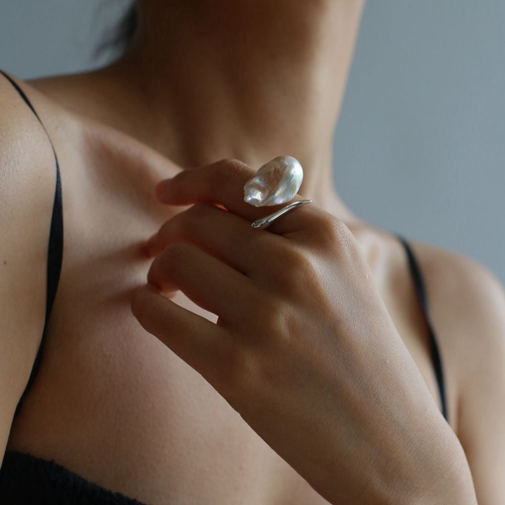 Baroque Pearl Open Closure Fashion Ring