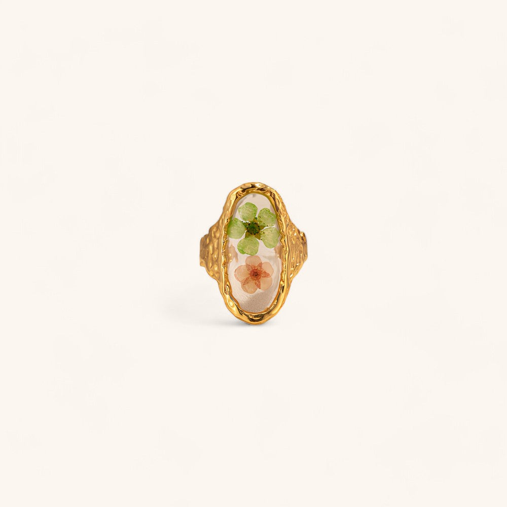 Gold Ring with Eternal Flower Design