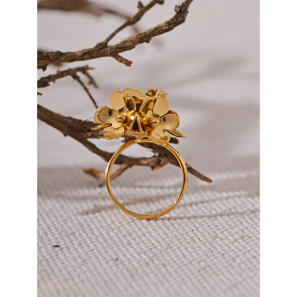 Stereoscopic Flower Design Silver Ring