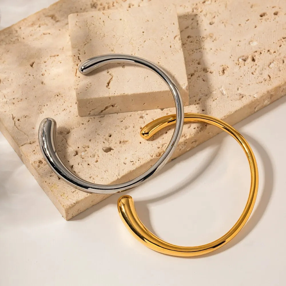 Elegant Gold Open Bangle Accessories for Women