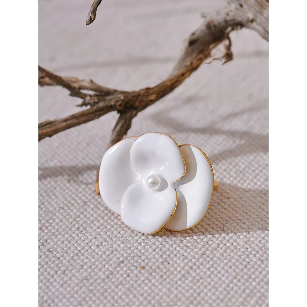 Enamel Flower Ring in White Color