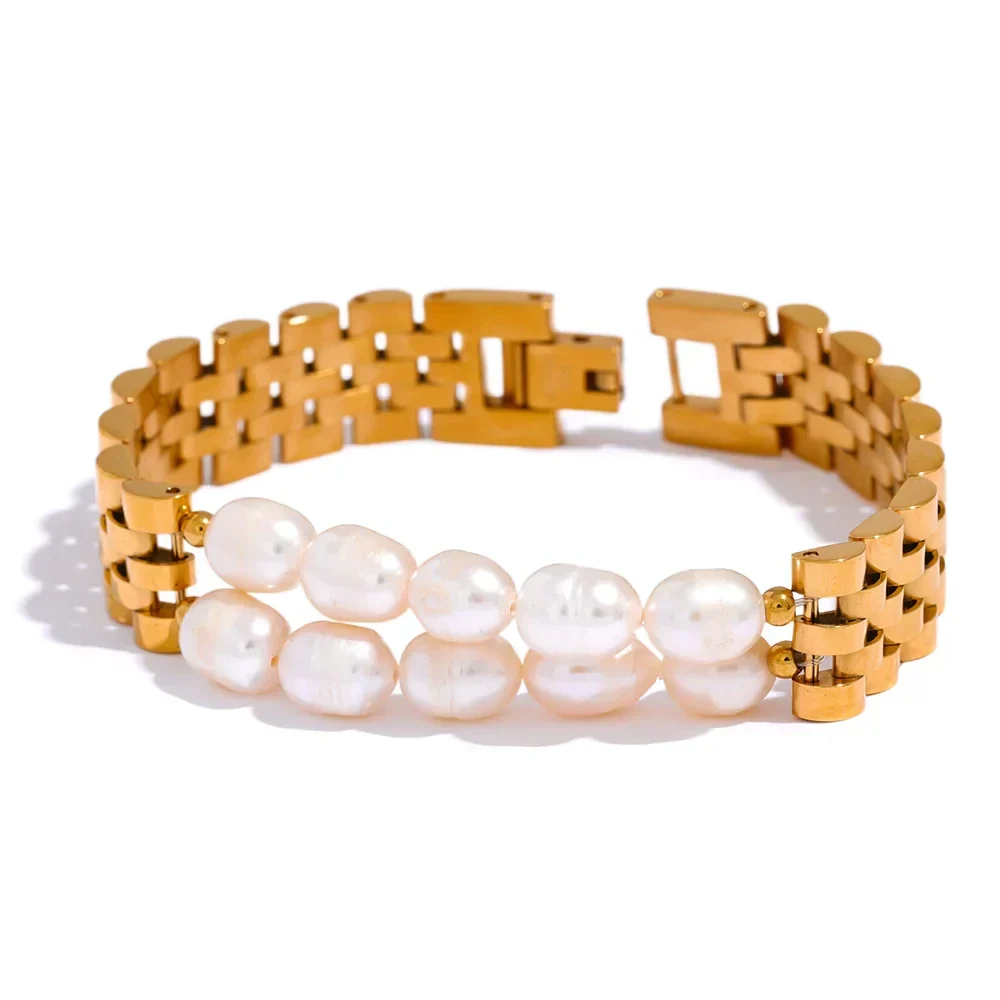 Elegant Pearl Cuban Chain Bracelet Design