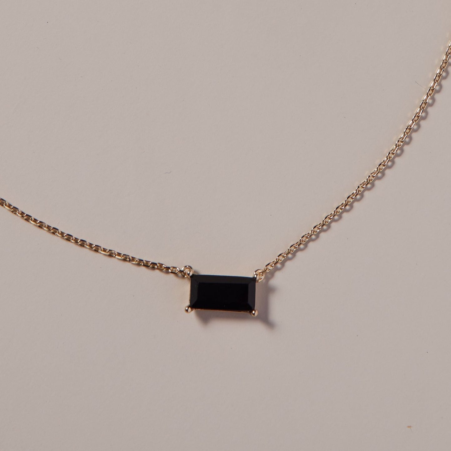 Black Baguette Pendant Necklace for Elegant Style