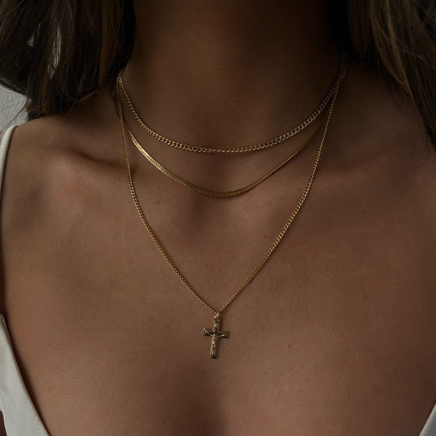 Silver Crucifix Necklace for Everyday Wear