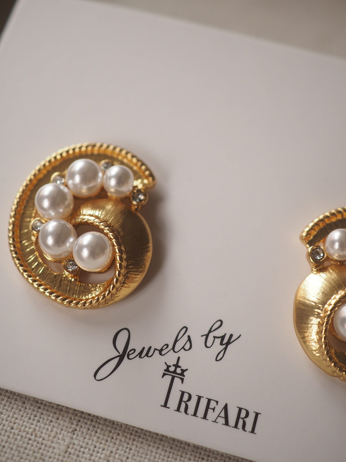 High-Grade Pearl French Style Retro Minority Ear Clip without Pierced Ears Trifari Cuifali vintage Middle-Ancient Earrings