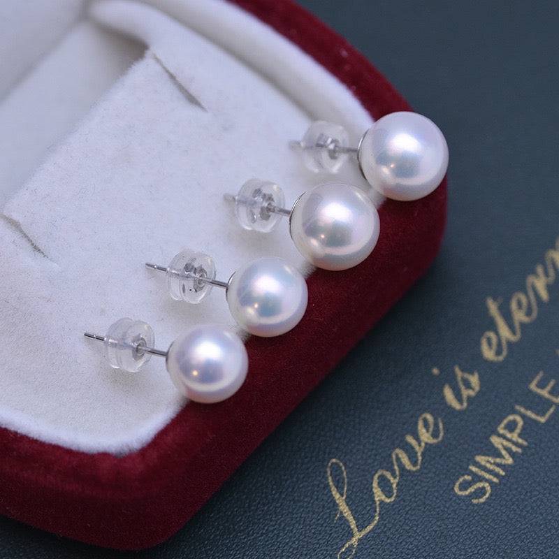 White Freshwater Round Pearl Stud Earrings