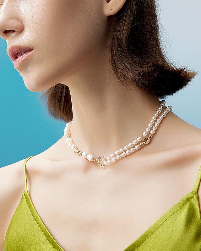 Baroque Pearl Statement Necklace in Dynamic Style