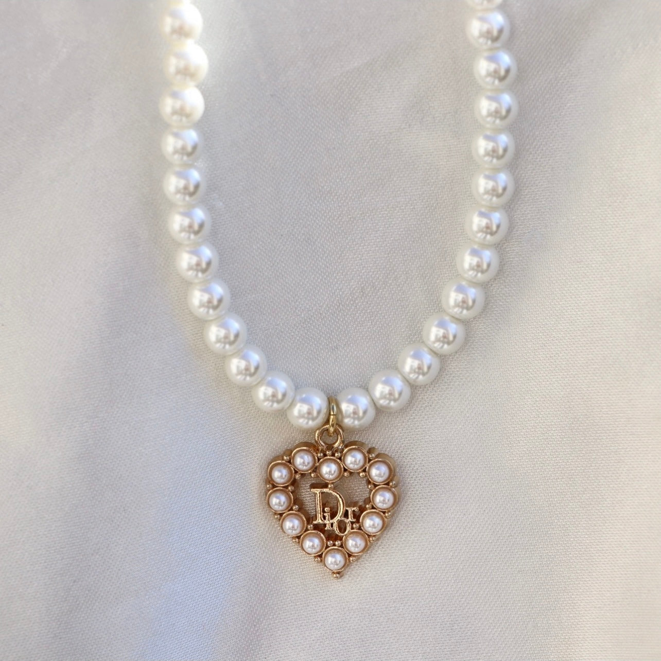 Amour Jadore Pearl Necklace