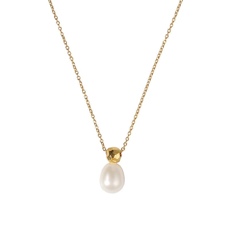 Baroque Pearl Teardrop Necklace in Elegant Design