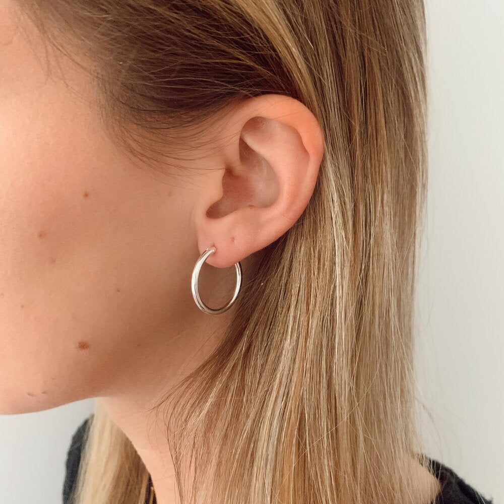 Classic Everyday Hoop Earrings in Stylish Design