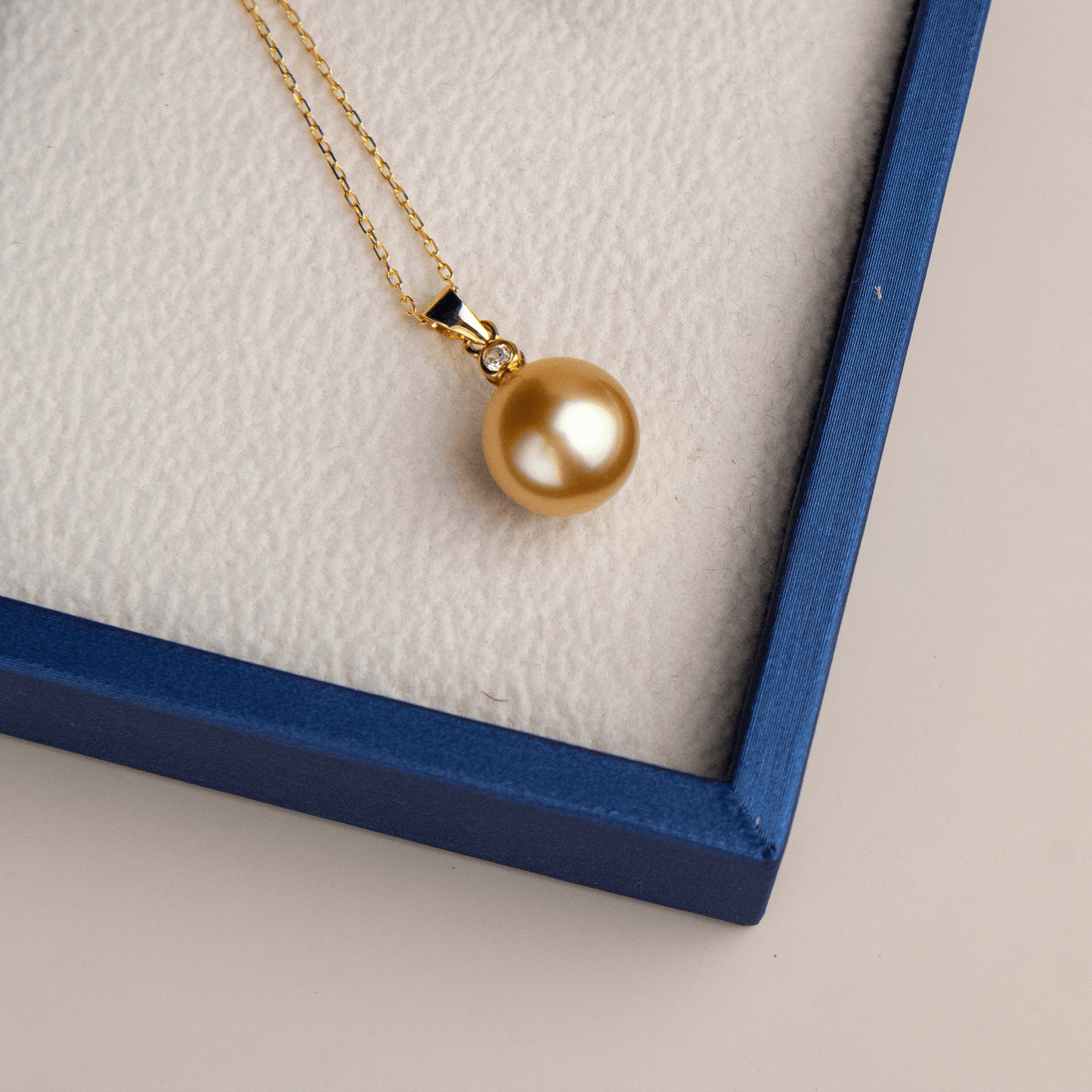 18K Gold South Sea Pearl Mary Pendant Necklace