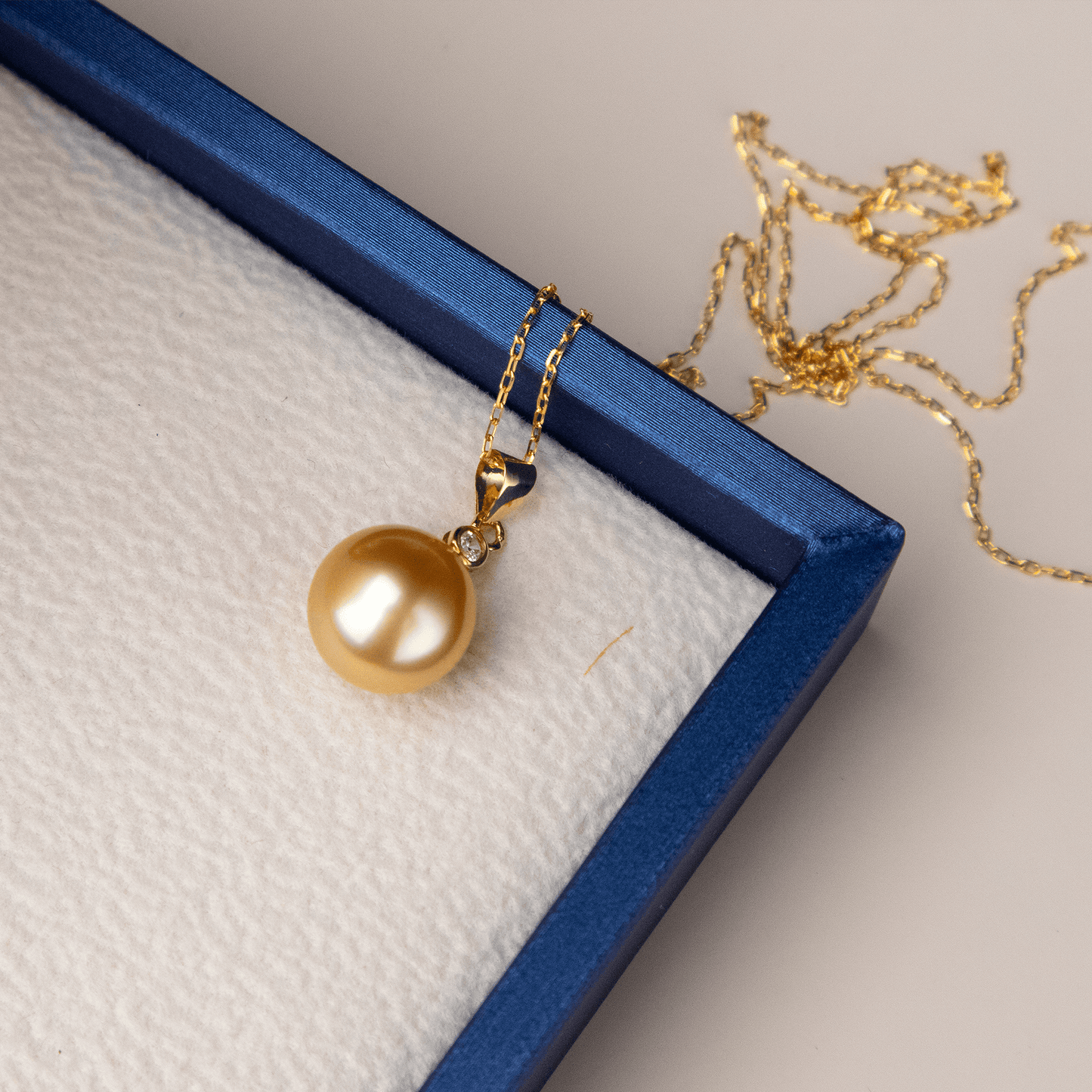 18K Gold South Sea Pearl Mary Pendant Necklace