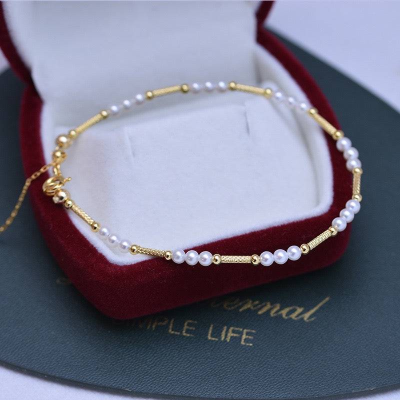 White Freshwater Pearl and Beaded Necklace Bracelet Set