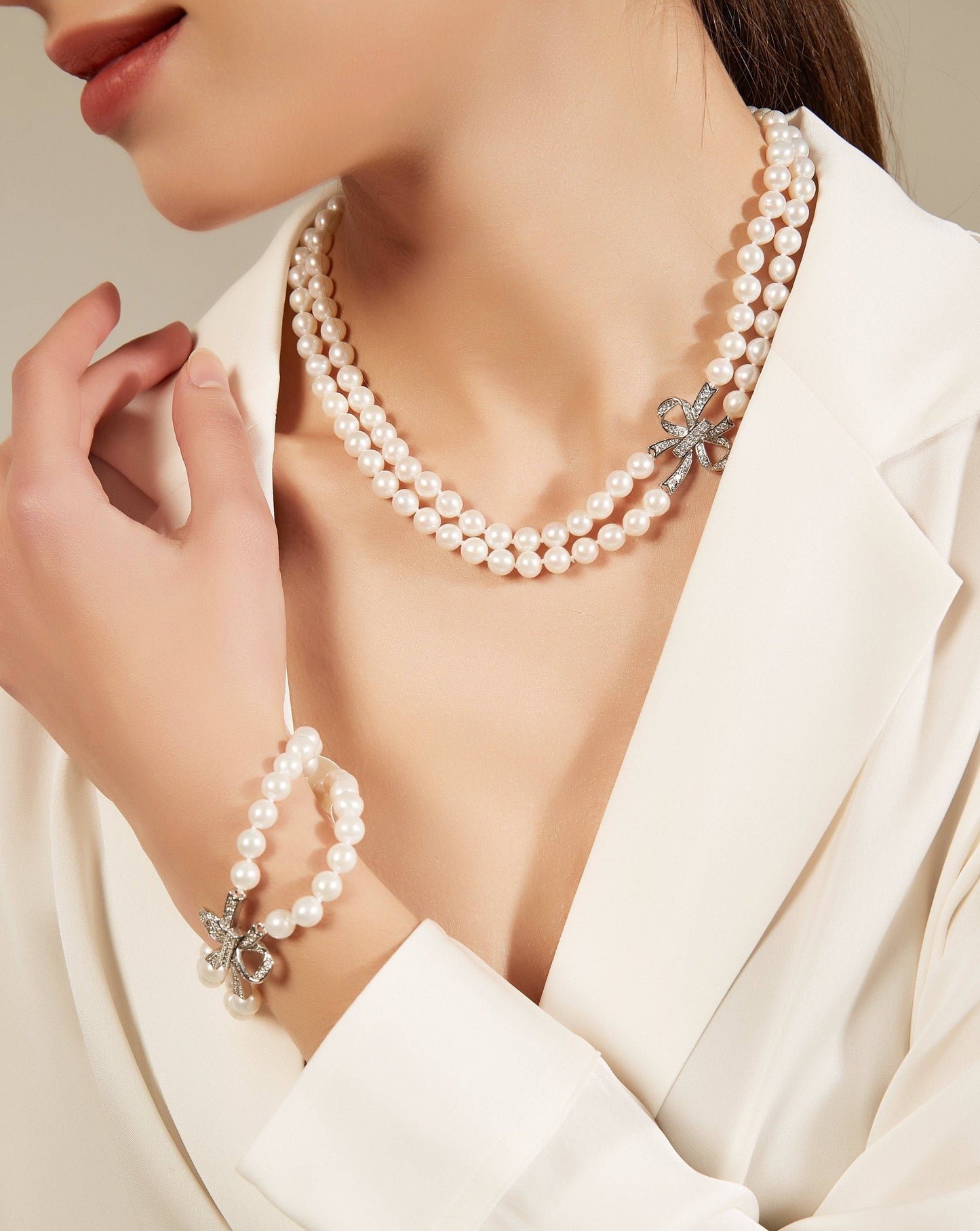 White Freshwater Pearl Necklace and Bracelet Set 1