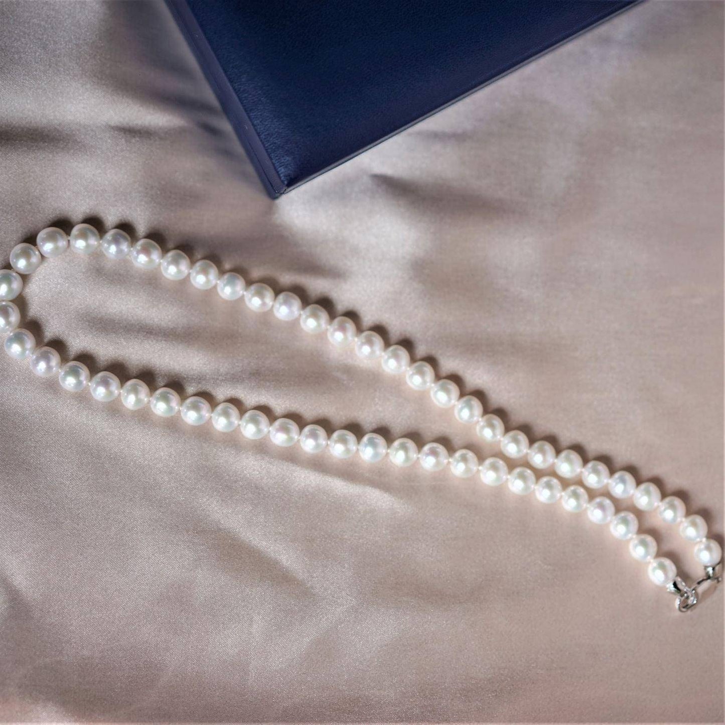 AAA White Akoya Pearl Necklace 8-9mm Size