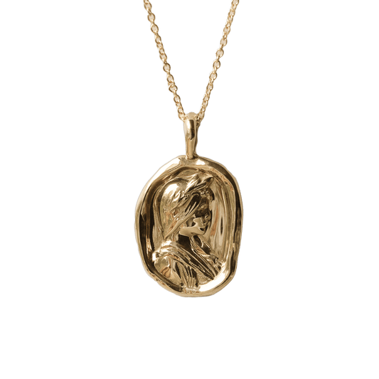 Molten Gold Pendant Necklace for Elegance